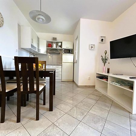 Apartments Vesna Malinska Εξωτερικό φωτογραφία